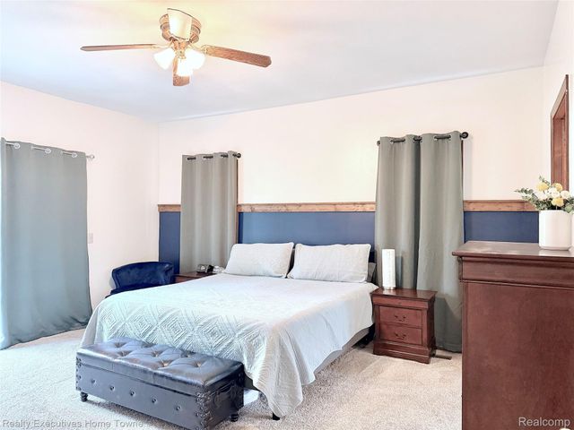 52762 S Weathervane Drive, Chesterfield Township, MI 48047