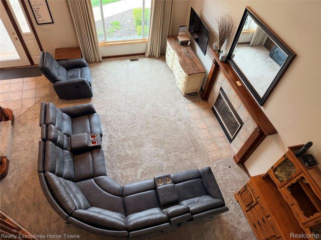 52762 S Weathervane Drive, Chesterfield Township, MI 48047