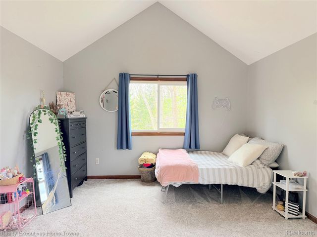 52762 S Weathervane Drive, Chesterfield Township, MI 48047