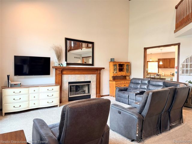 52762 S Weathervane Drive, Chesterfield Township, MI 48047