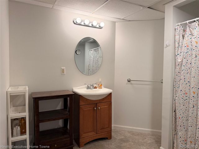 52762 S Weathervane Drive, Chesterfield Township, MI 48047