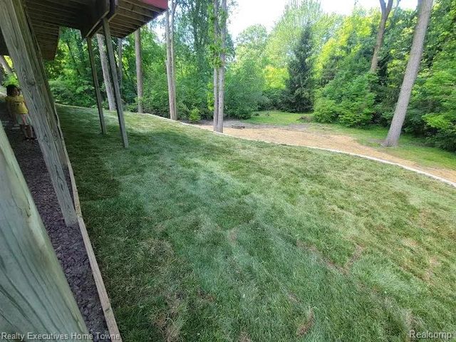 52762 S Weathervane Drive, Chesterfield Township, MI 48047