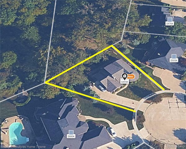 52762 S Weathervane Drive, Chesterfield Township, MI 48047