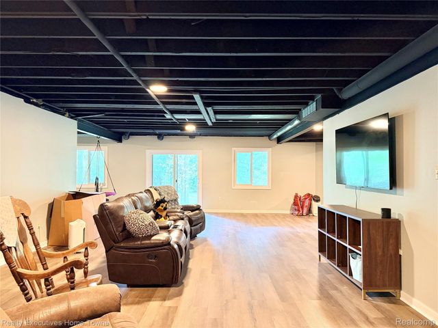 52762 S Weathervane Drive, Chesterfield Township, MI 48047