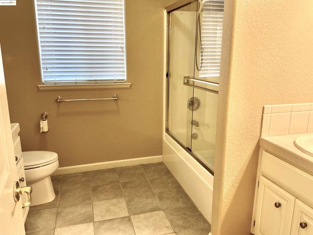 17580 Twin Oak Drive, Jamestown, CA 95327