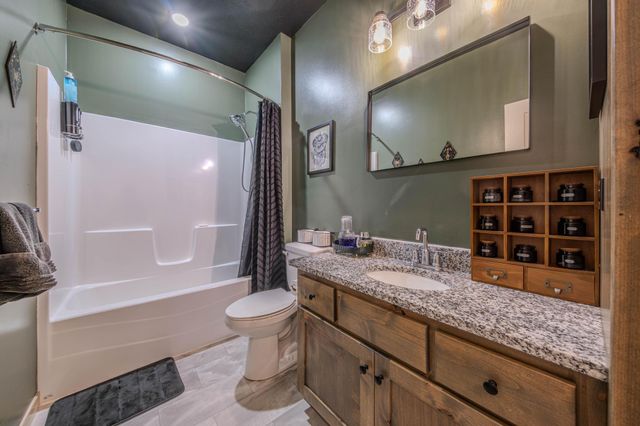 11076 Ulysses Street NE, Blaine, MN 55434