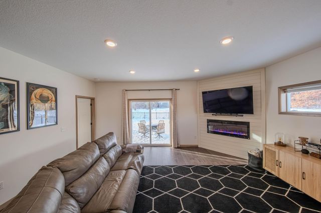 11076 Ulysses Street NE, Blaine, MN 55434