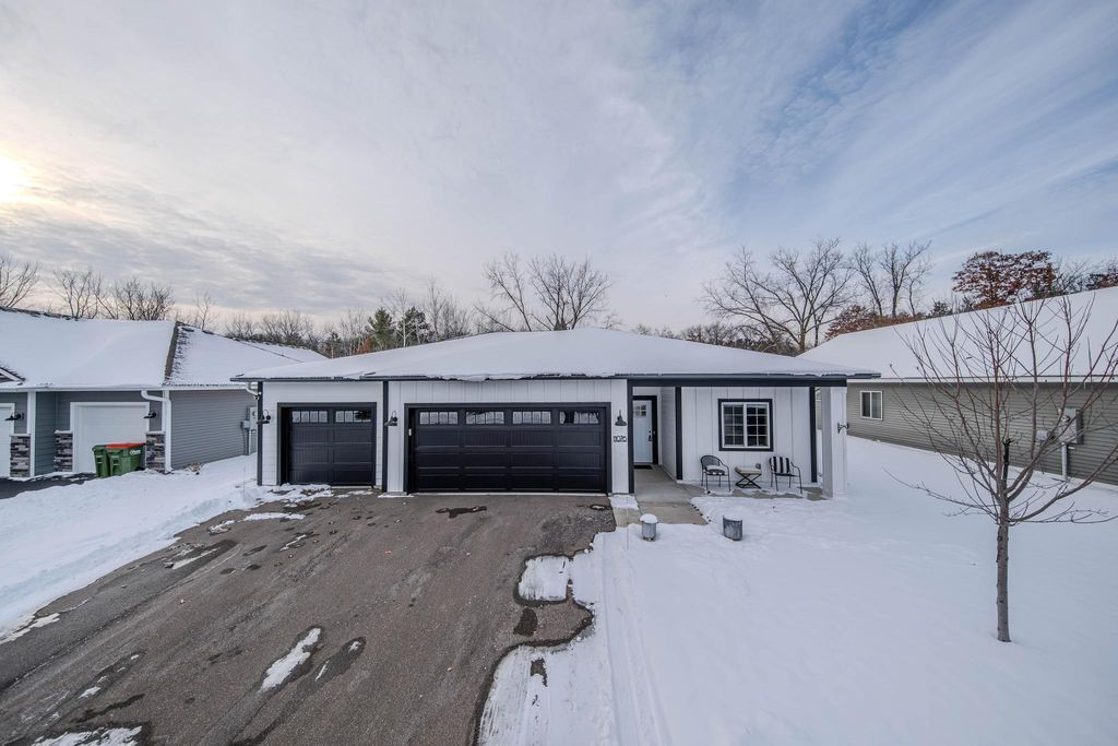 11076 Ulysses Street NE, Blaine, MN 55434