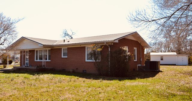 819 Murrey Dr, Pulaski, TN 38478