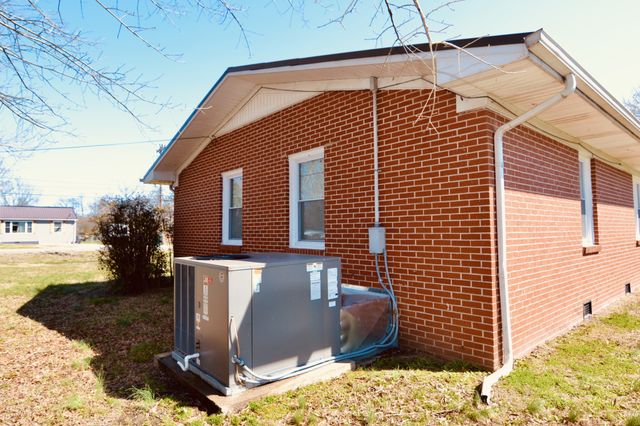 819 Murrey Dr, Pulaski, TN 38478