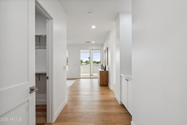 5533 E EARLL Drive, Phoenix, AZ 85018