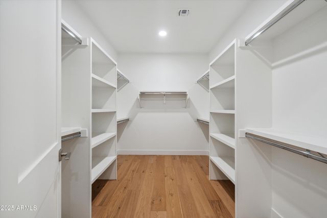 5533 E EARLL Drive, Phoenix, AZ 85018