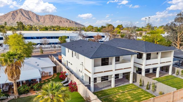 5533 E EARLL Drive, Phoenix, AZ 85018