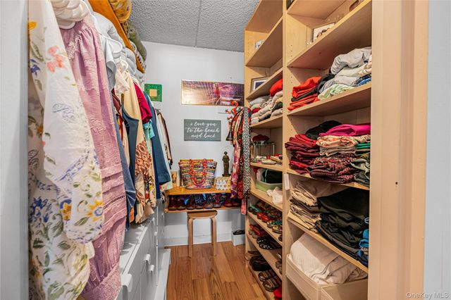 175 Maple Avenue 4D, Westbury, NY 11590