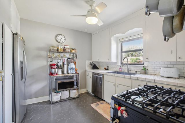 312 Graceland Street, Houston, TX 77009