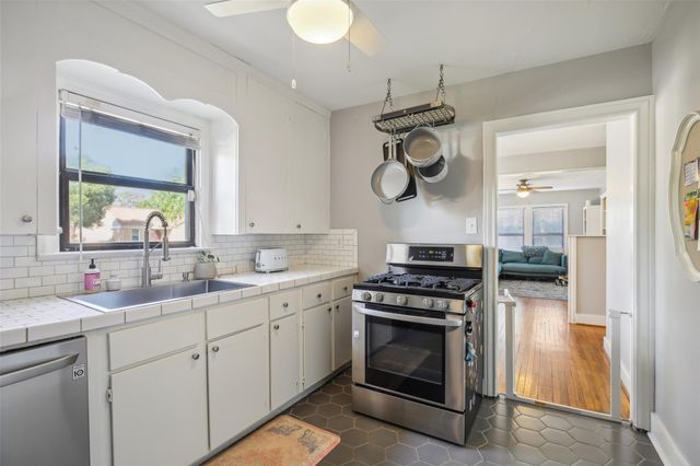 312 Graceland Street, Houston, TX 77009