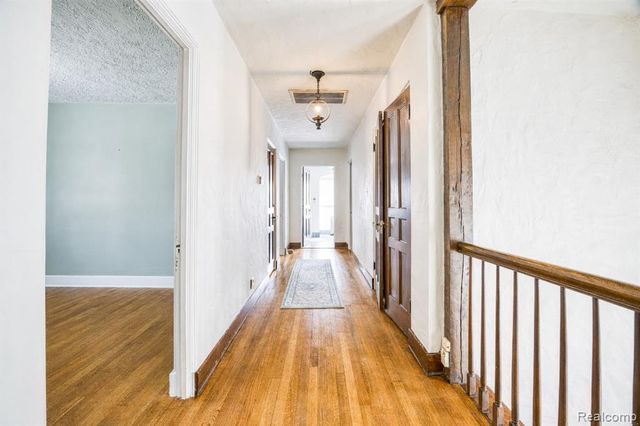 142 Ottawa Drive, Pontiac, MI 48341