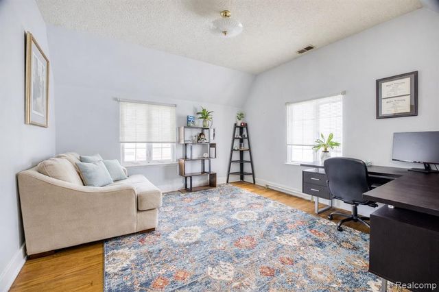 142 Ottawa Drive, Pontiac, MI 48341