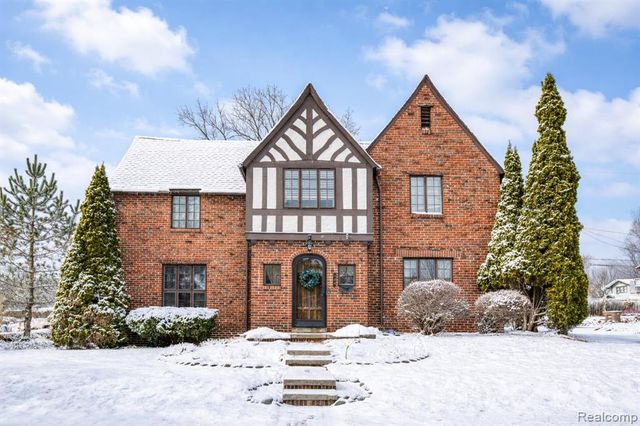 142 Ottawa Drive, Pontiac, MI 48341