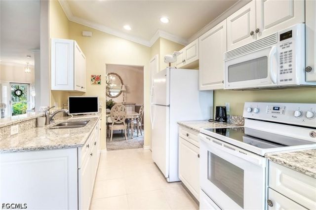 10025 Oakhurst WAY, Fort Myers, FL 33913