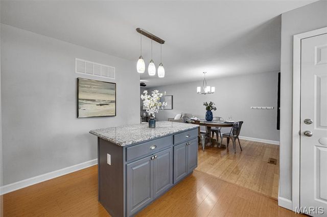 527 Blazedwood Drive, Ballwin, MO 63021
