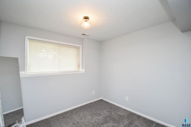 201 S Foss Ave Avenue, Sioux Falls, SD 57110