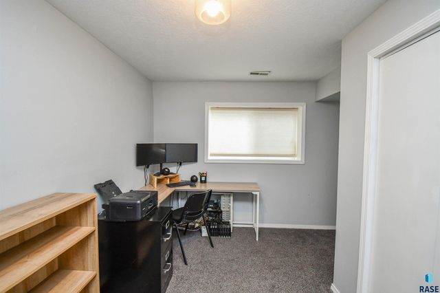 201 S Foss Ave Avenue, Sioux Falls, SD 57110