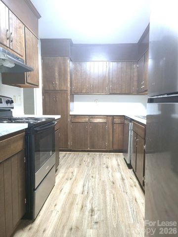 2141 Selwyn Avenue 104, Charlotte, NC 28207