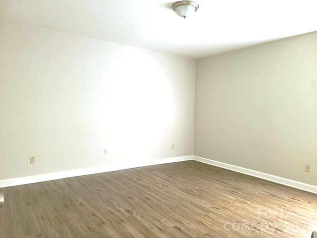 2141 Selwyn Avenue 104, Charlotte, NC 28207