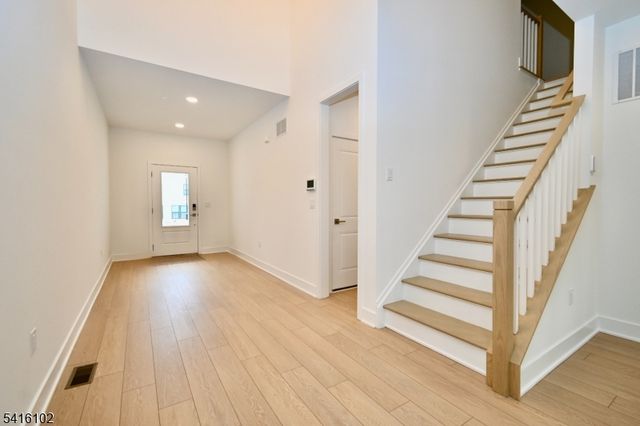 26 Arowana Rd, Randolph Twp., NJ 07869