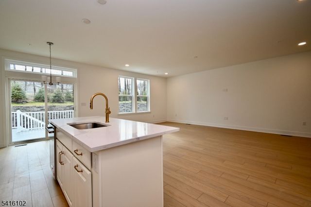 26 Arowana Rd, Randolph Twp., NJ 07869