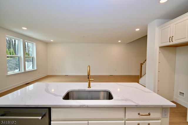 26 Arowana Rd, Randolph Twp., NJ 07869