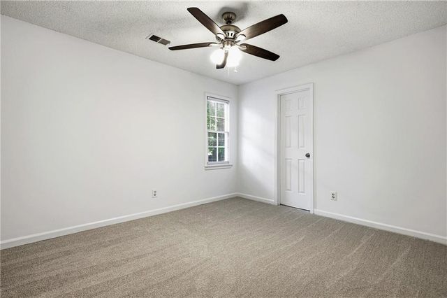 621 Radford Circle, Woodstock, GA 30188