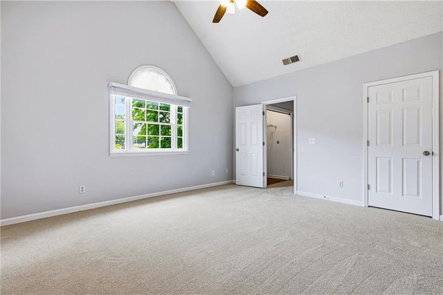 621 Radford Circle, Woodstock, GA 30188
