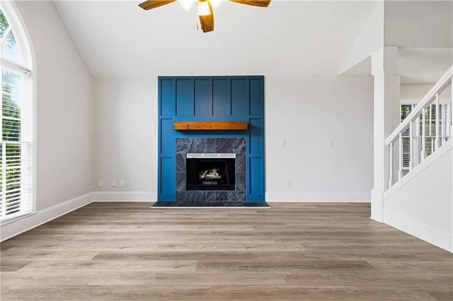 621 Radford Circle, Woodstock, GA 30188