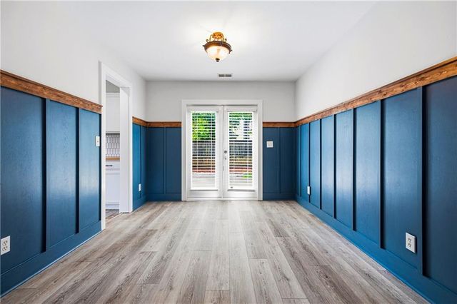 621 Radford Circle, Woodstock, GA 30188