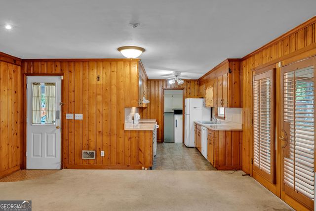 242 Lake Joy Road, Perry, GA 31069