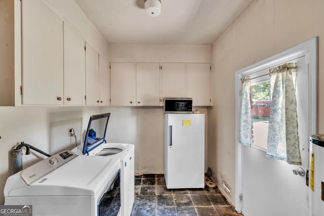 242 Lake Joy Road, Perry, GA 31069