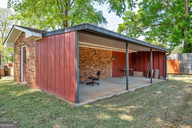 242 Lake Joy Road, Perry, GA 31069