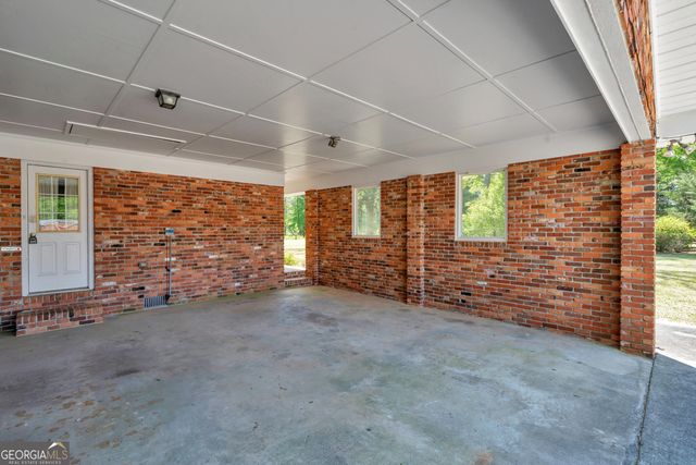 242 Lake Joy Road, Perry, GA 31069