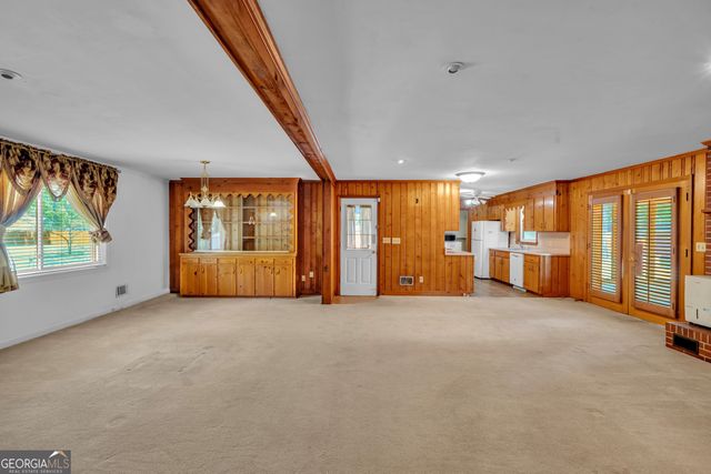 242 Lake Joy Road, Perry, GA 31069