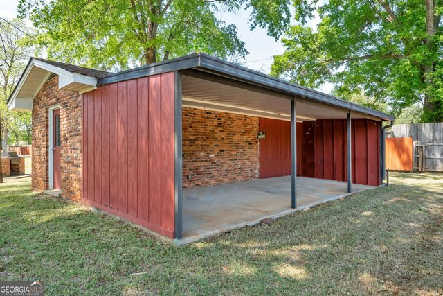 242 Lake Joy Road, Perry, GA 31069