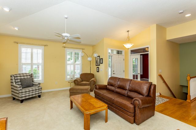 12719 Madison Avenue, Urbandale, IA 50323
