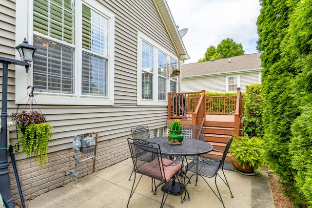 12719 Madison Avenue, Urbandale, IA 50323