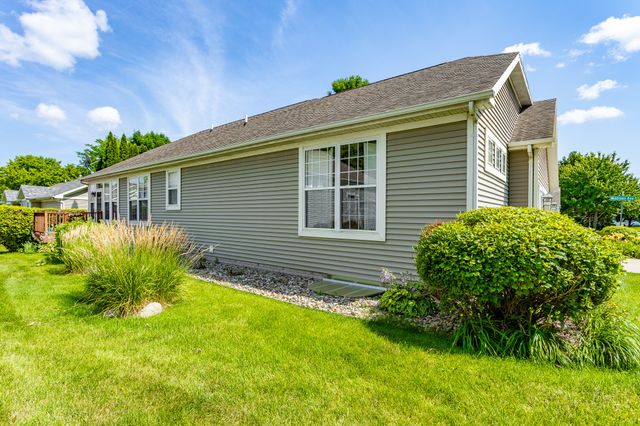 12719 Madison Avenue, Urbandale, IA 50323