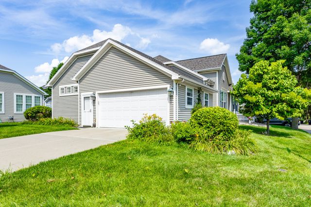 12719 Madison Avenue, Urbandale, IA 50323