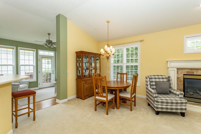 12719 Madison Avenue, Urbandale, IA 50323