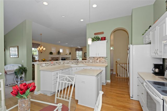 12719 Madison Avenue, Urbandale, IA 50323