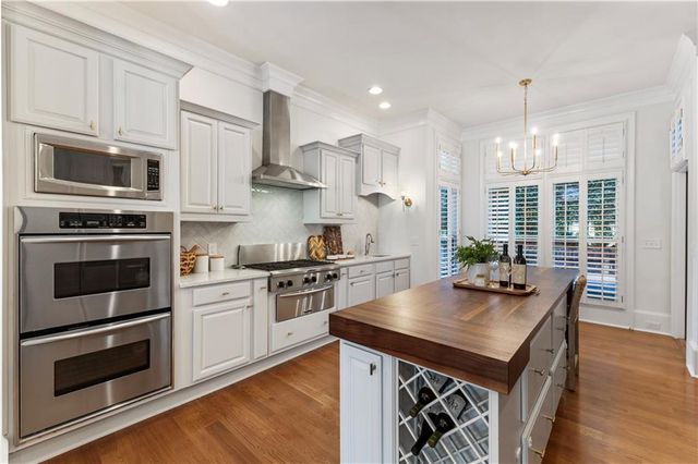 225 Founders Mill Court, Roswell, GA 30075