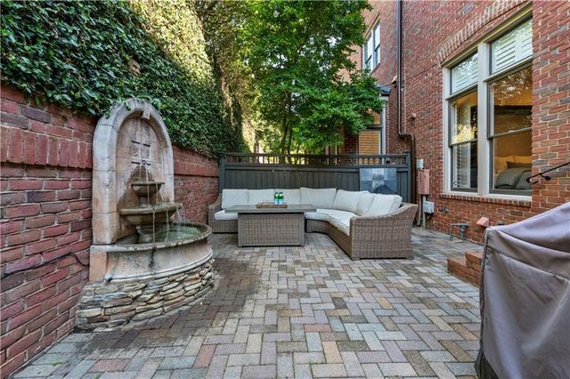 225 Founders Mill Court, Roswell, GA 30075